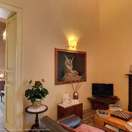 Bed and Breakfast Conte Ruggero 4*