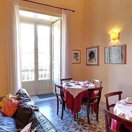 Conte Ruggero Bed & Breakfast 4*