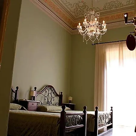 Bed & Breakfast Conte Ruggero 4*