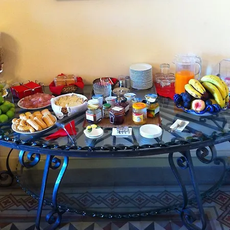 Bed & Breakfast Conte Ruggero 3*